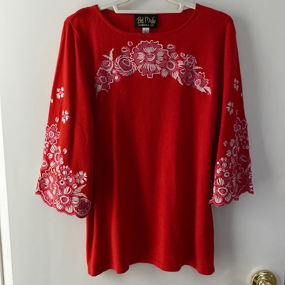 Bob Mackie Wearable Art shirt. Beautiful embroidery. Small.